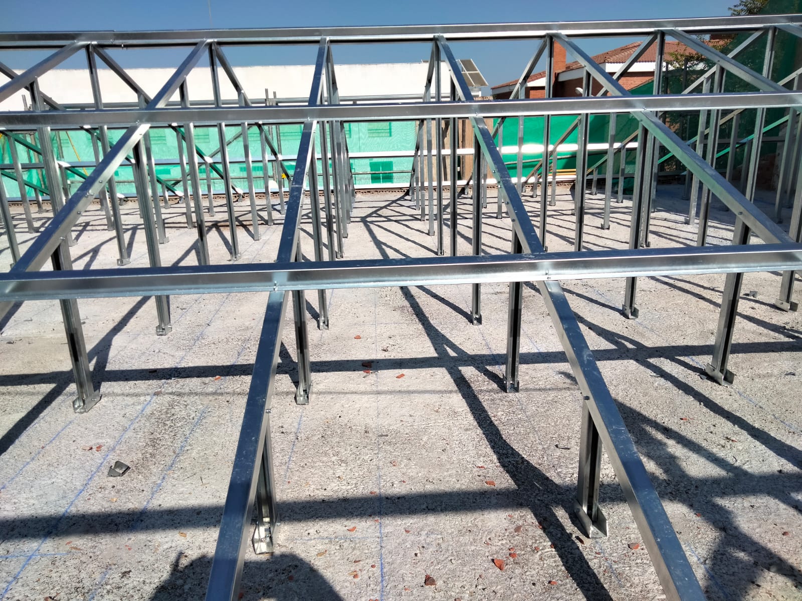 Estructura metalica no habitable para tejados ligeros